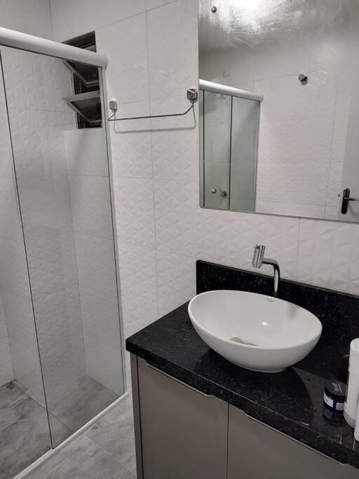 Amplo Na Quadra Mar Apartamento