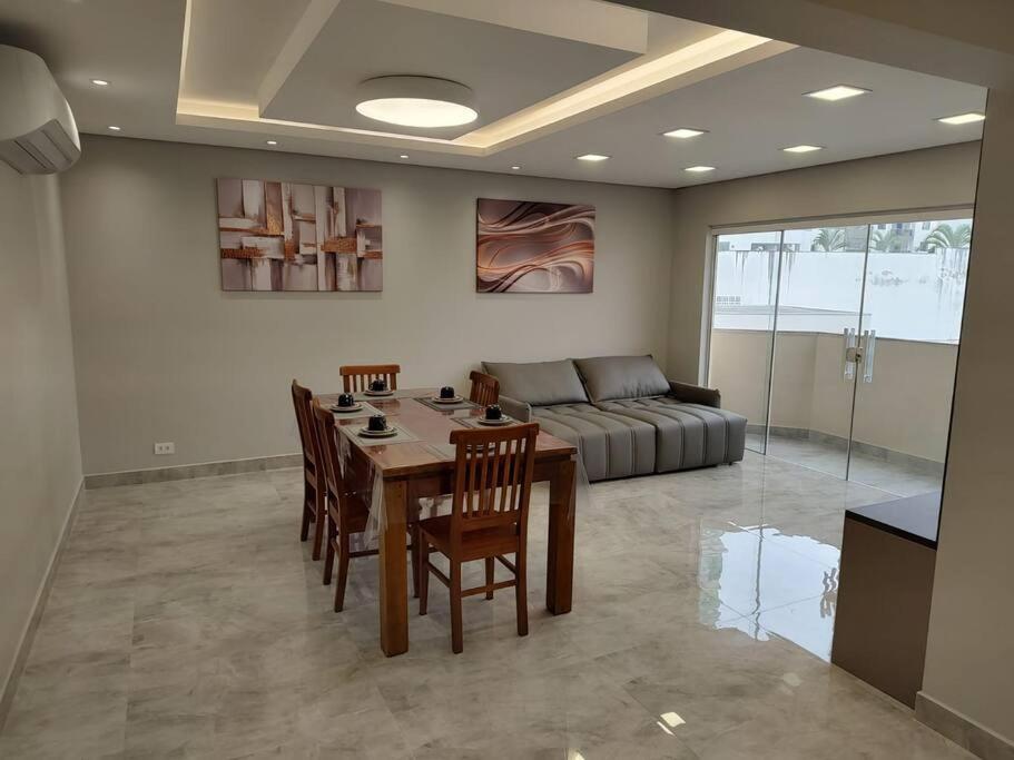 Amplo Na Quadra Mar Apartamento